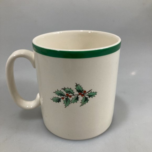 Spode Christmas Tree Mug Green Trim with Box 9 oz - Picture 3 of 7